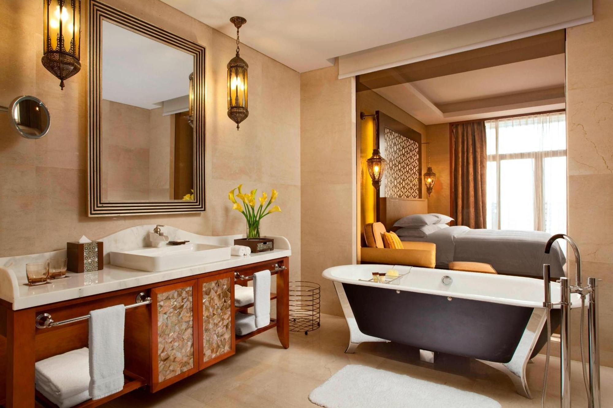 Sheraton Qingyuan Lion Lake Resort Exteriör bild