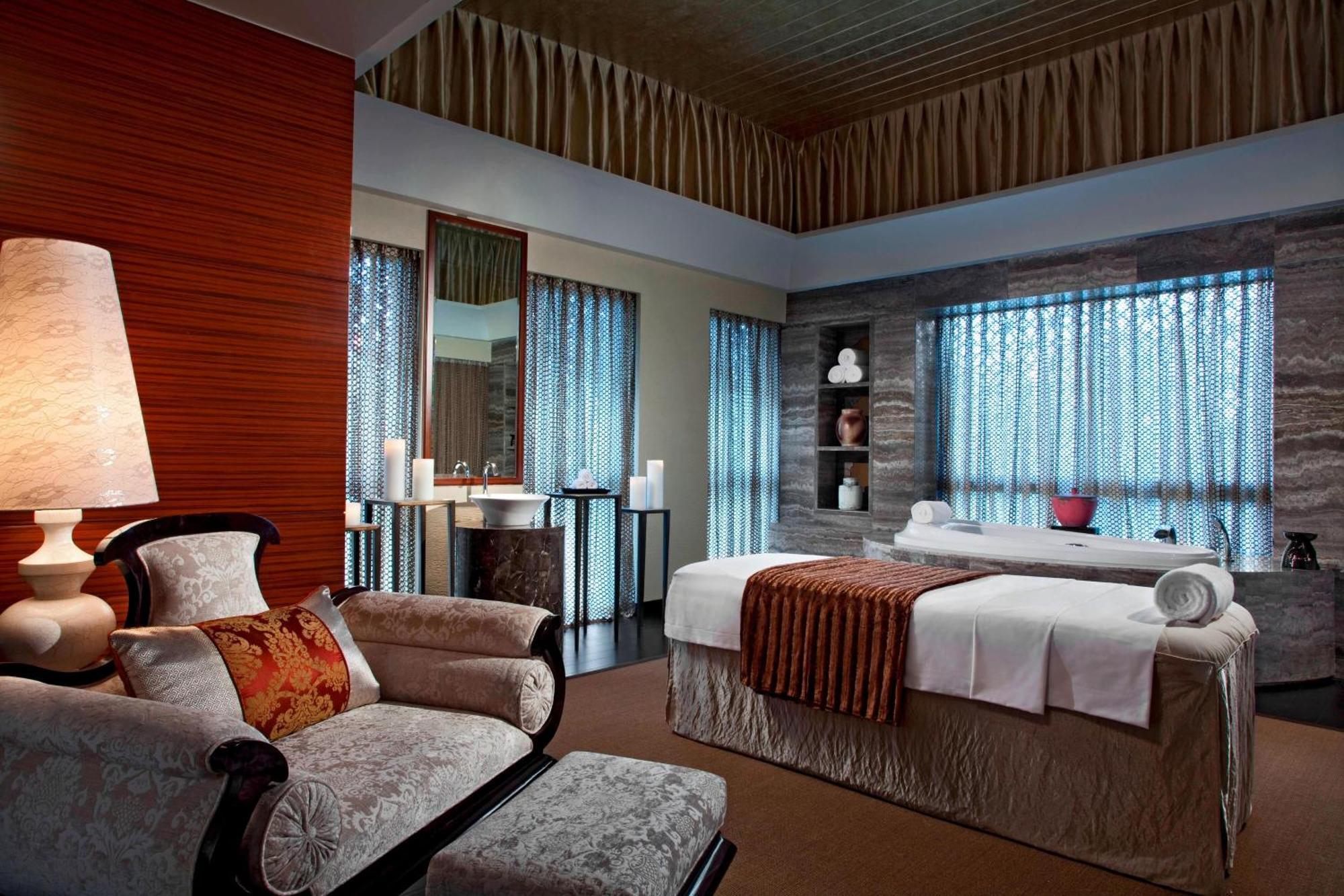 Sheraton Qingyuan Lion Lake Resort Exteriör bild